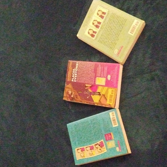 Set of 3 Raina Telgemeier books - Picture 2 of 5